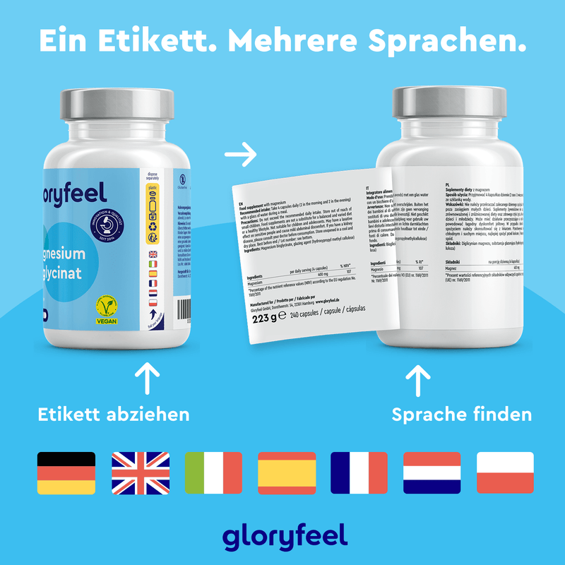 Zwei Magnesiumbisglycinat-Kapseln der gloryfeel GmbH werden mit mehrsprachigen Etiketten geliefert. Die Anleitung empfiehlt, das Etikett für Übersetzungen abzuziehen, und Flaggen von sieben Ländern zeigen die verfügbaren Sprachen an.