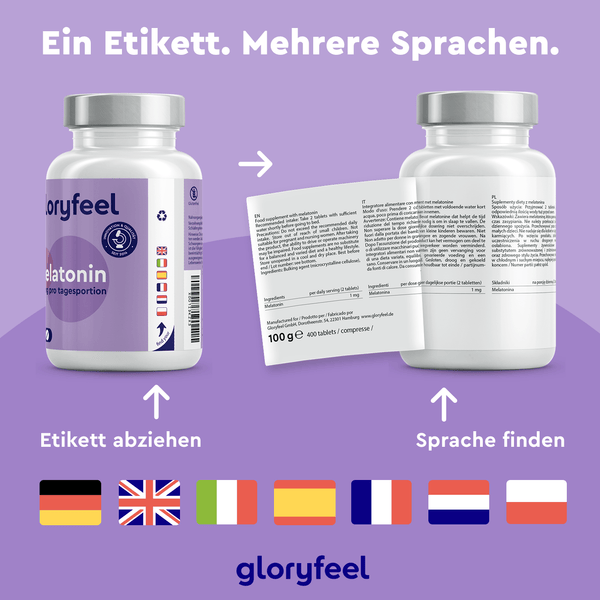 Zwei Flaschen L-Tryptophan-Kapseln der Gloryfeel GmbH mit abziehbaren, mehrsprachigen Etiketten. Sprachoptionen: Deutsch, britisches Englisch, Französisch, Spanisch, Italienisch, Niederländisch, Polnisch. Text: „Ein Etikett. Mehrere Sprachen.