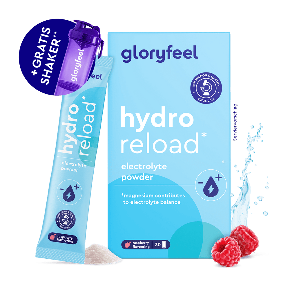Abgebildet ist eine Dose gloryfeel GmbH Elektrolyte Pulver Himbeergeschmack mit einem Pulverstick, kostenlosem Shaker, losem Pulver, Sprühwasser und zwei Himbeeren.