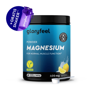 Eine Dose gloryfeel GmbH Magnesium Komplex Pulver Zitrone enthält einen weißen Messlöffel und einen lila Shaker mit der Aufschrift "+ Gratis Shaker".