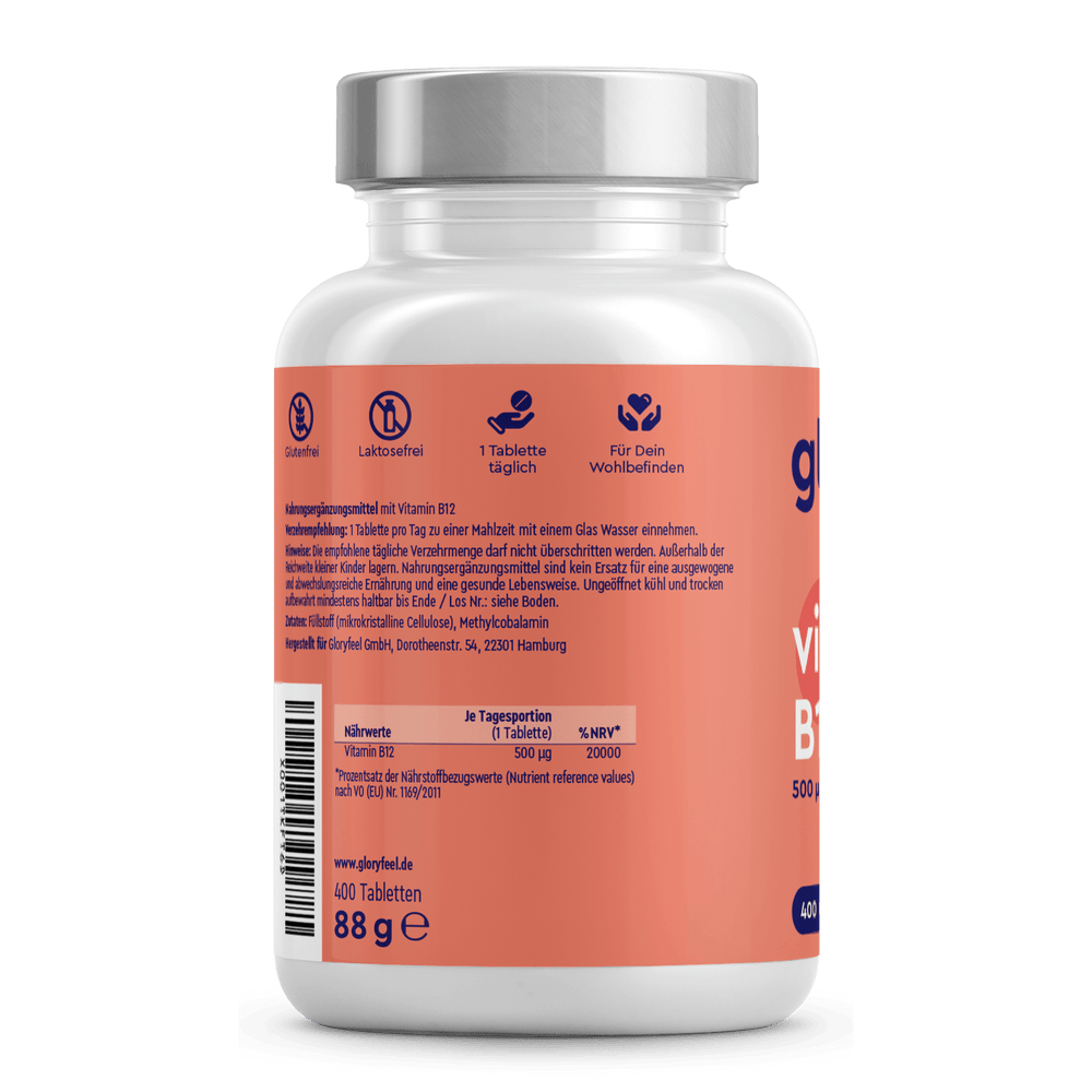 Eine weiße Flasche mit rotem Etikett trägt den deutschen Text „Premium-Qualität Nahrungsergänzungsmittel“ und präsentiert das Produkt „Vitamin B12 Methylcobalamin Tabletten“ der Gloryfeel GmbH mit Symbolen, Nährwertangaben und Angaben zu den Inhaltsstoffen.
